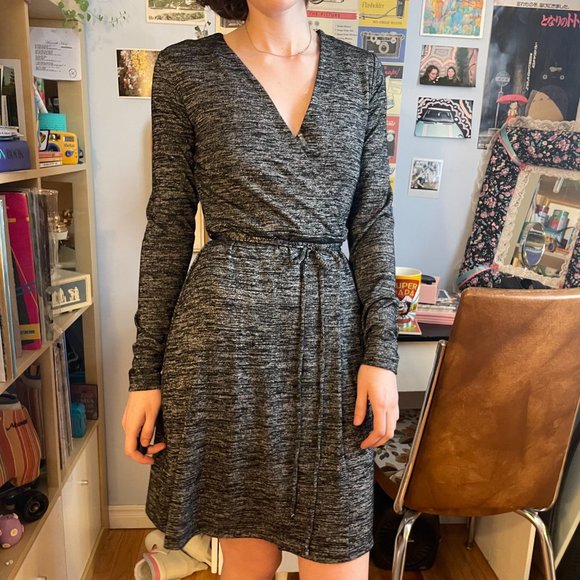 GAP knitted grey tie waist skater dress! - Picture 3 of 12